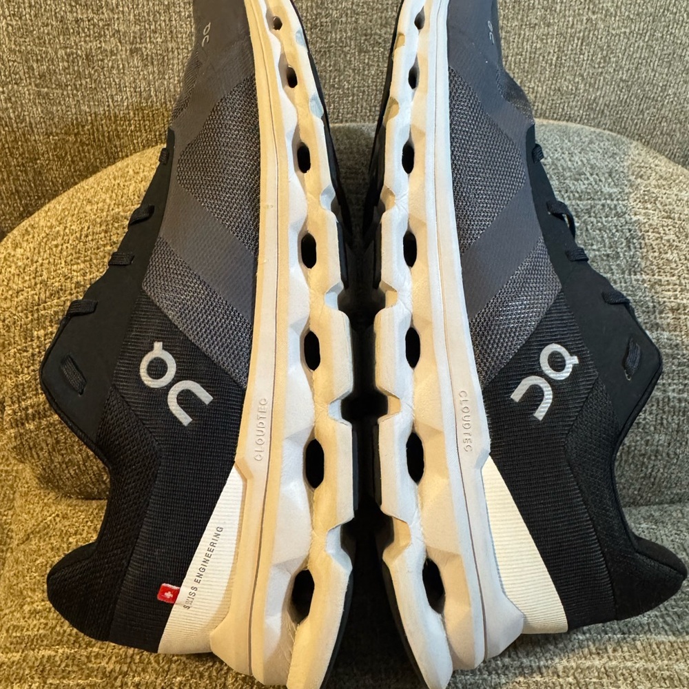 On Cloud Cloudrunner 2 Men’s Black Eclipse/Frost … - image 6